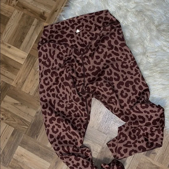 Balance Athletica Limited Edition Cheetah - Picture 6 of 7